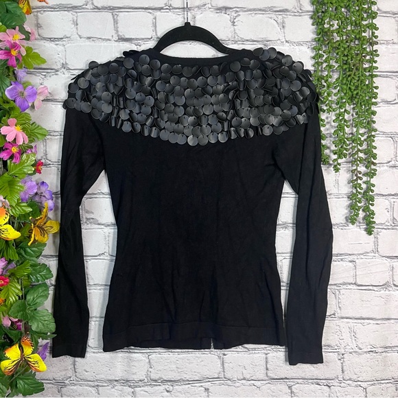 .!🌼3/$30🌼H&M Black Detailed Zip Up Sweater Size 4/Small - Picture 10 of 15